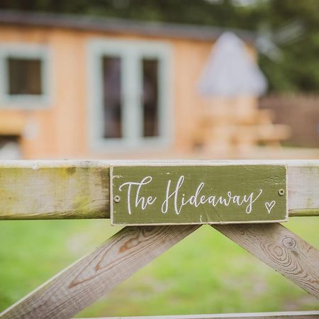 فندق The Hideaway At Hiddenwood Glamping Corsley المظهر الخارجي الصورة