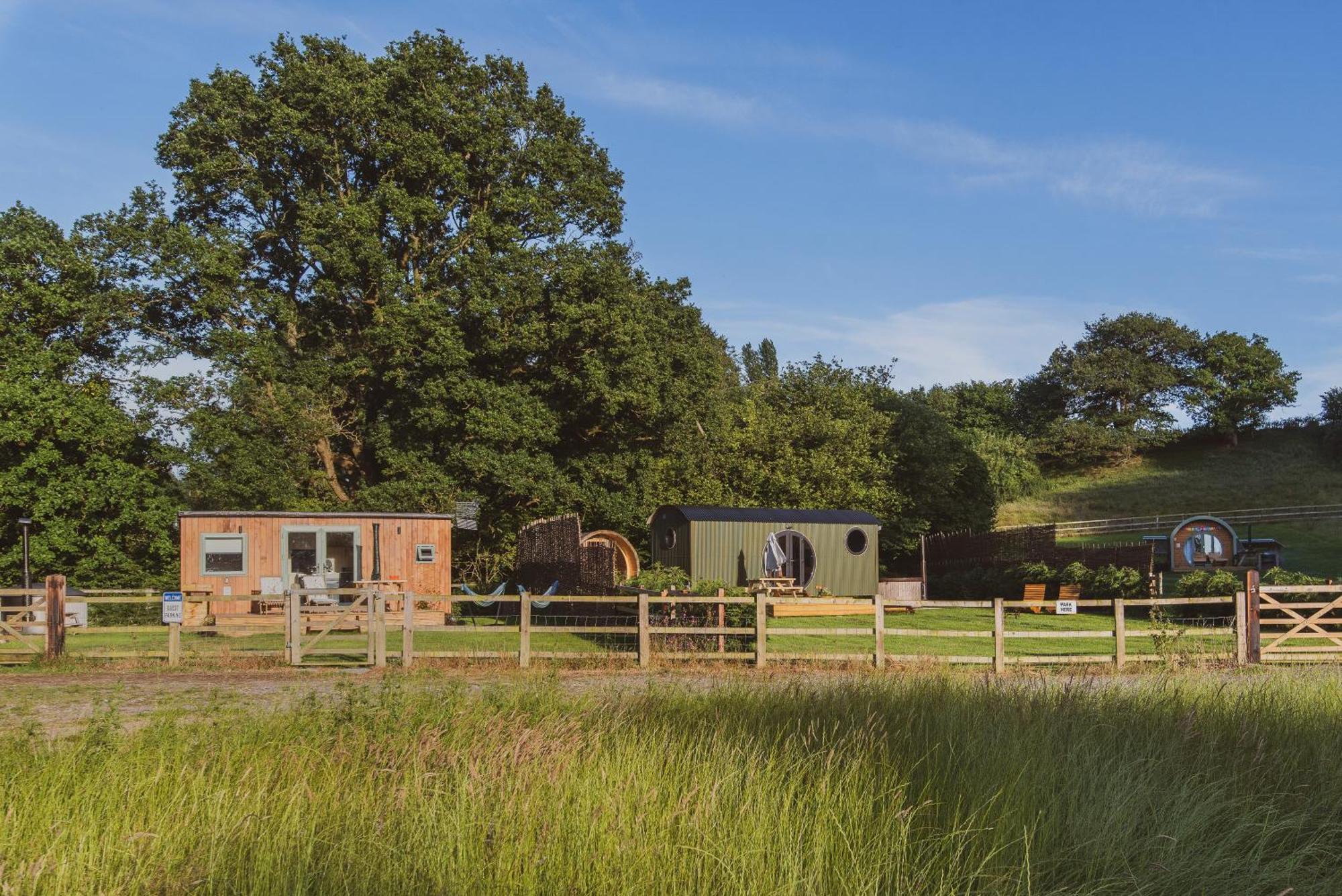 فندق The Hideaway At Hiddenwood Glamping Corsley المظهر الخارجي الصورة